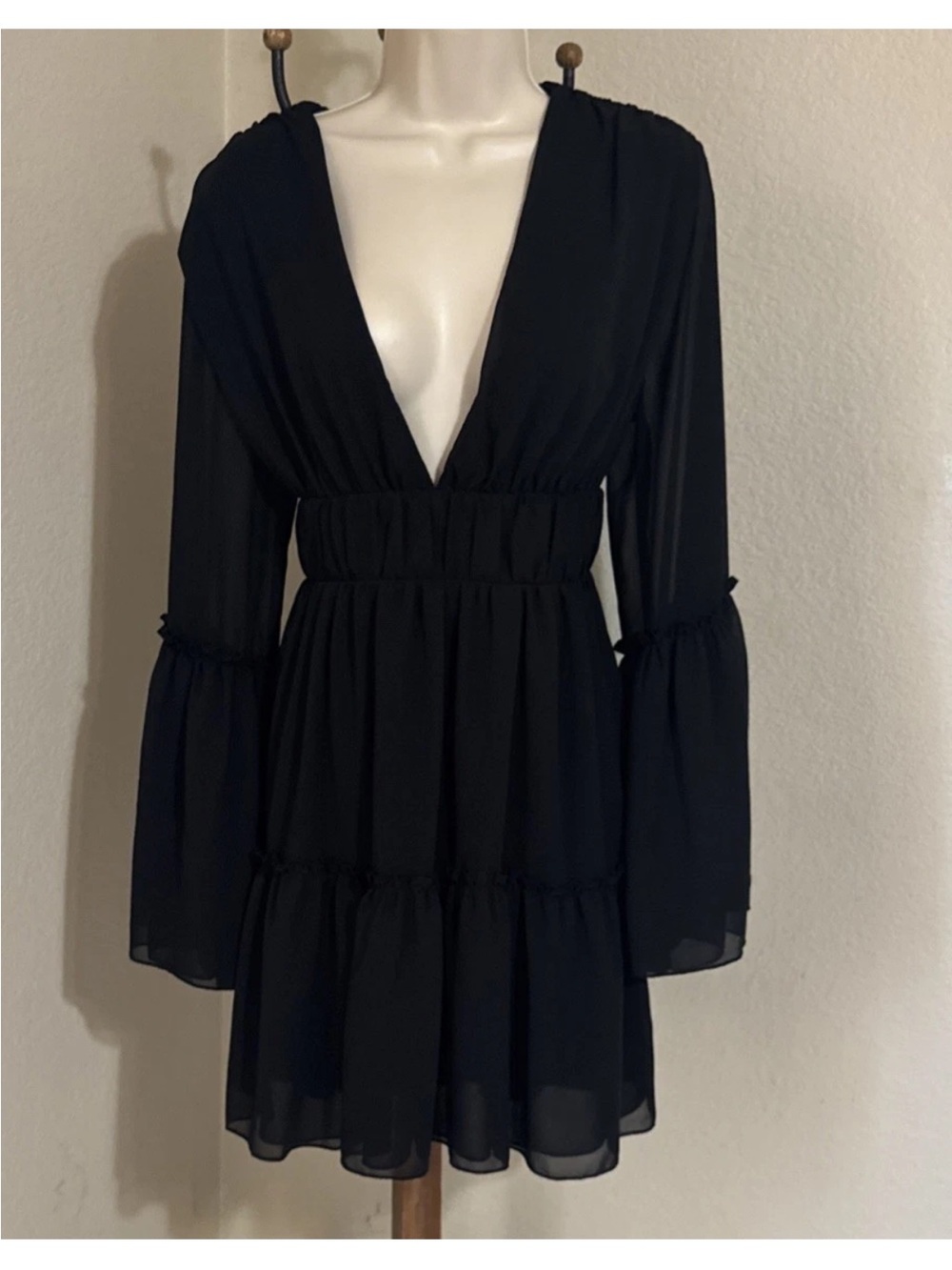 Women’s Black Plunging Neck Frill Ruffle Hem Chiffon Dress Size XL - Picture 6 of 16